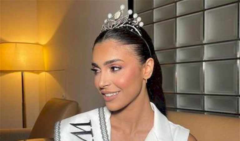 باتت-ضمن-الـtop4.-أوّل-ظهور-لياسمينا-زيتون-في-حفل-ملكة-جمال-العالم!