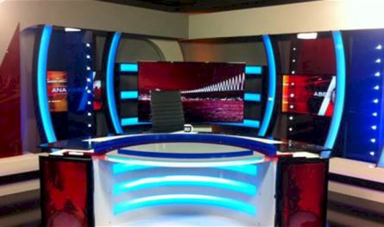 أُصيب-بعد-سقوطه…-نقل-إعلاميّ-إلى-المستشفى-وهذا-وضعه-الصحيّ