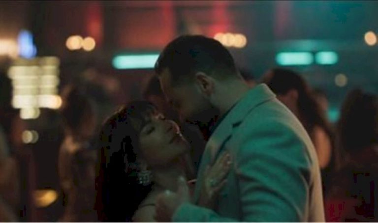 أطلقوا النار عليها.. مهيار خضور يحمي ماغي بو غصن (صور) أطلقوا-النار-عليها.-مهيار-خضور-يحمي-ماغي-بو-غصن-(صور)