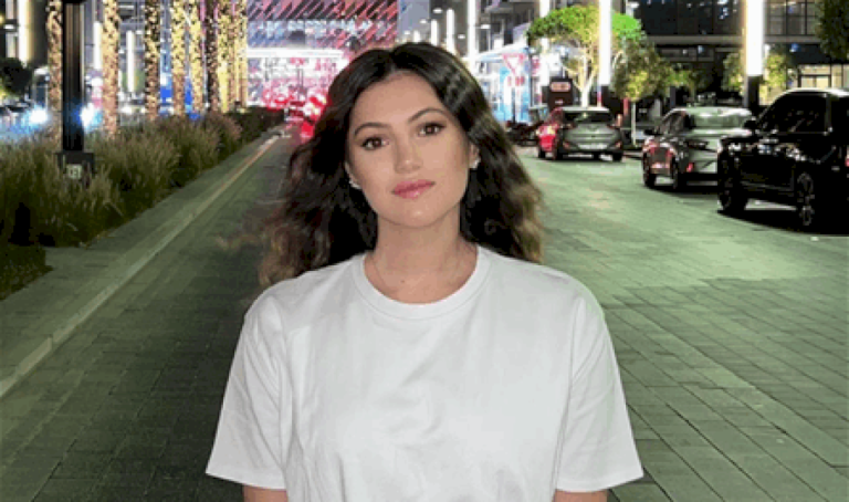 بأجواء مميزة.. “الشيف” دانا ابنة الفنان عاصي الحلاني تحتفل بعيدها في دبي (صور) بأجواء-مميزة.-"الشيف"-دانا-ابنة-الفنان-عاصي-الحلاني-تحتفل-بعيدها-في-دبي-(صور)