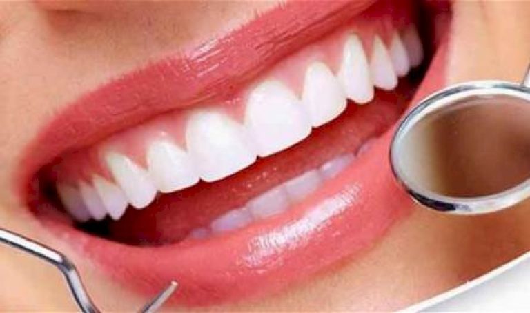 8-عادات-للحفاظ-على-صحة-الأسنان