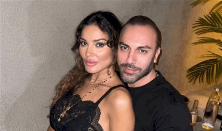 برفقة خطيبها رجل الأعمال السوريّ… نادين نجيم احتفلت بـ”الشعنينة” (صور) برفقة-خطيبها-رجل-الأعمال-السوريّ…-نادين-نجيم-احتفلت-بـ"الشعنينة"-(صور)