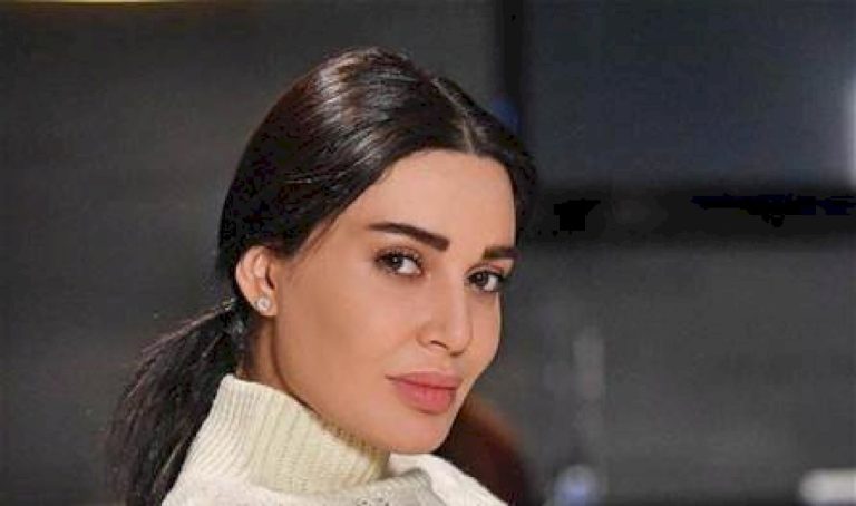 النجوم يعزون سيرين عبدالنور بوفاة والدتها: "خسارة كبيرة" النجوم-يعزون-سيرين-عبدالنور-بوفاة-والدتها:-"خسارة-كبيرة"