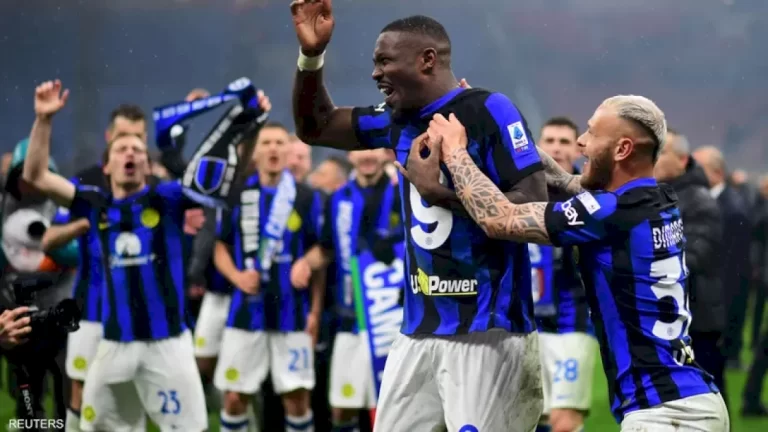 إنتر يتوج بطلا لـ”الكالتشيو” بالفوز على ميلان إنتر-يتوج-بطلا-لـ”الكالتشيو”-بالفوز-على-ميلان