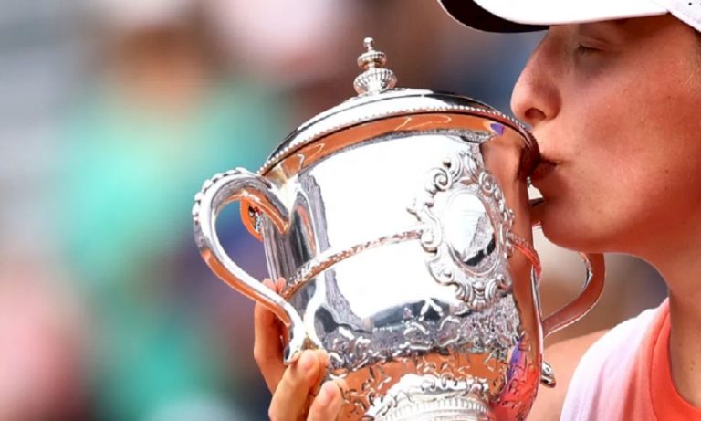 شيانتيك-تحرز-لقب-فرنسا-المفتوحة-للتنس-للمرة-الثالثة