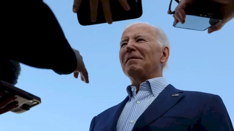 بالفيديو: بايدن يفقد أعصابه أمام “تيكتوكر” بالفيديو:-بايدن-يفقد-أعصابه-أمام-“تيكتوكر”