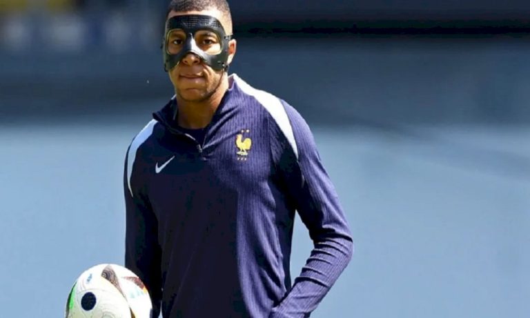 إليكم-آخر-تطورات-وضع-مبابي-قبل-مباراة-بولندا