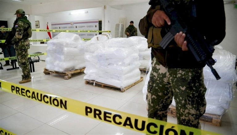 شرطة-جنوب-أفريقيا-تكتشف-مختبراً-لتصنيع-المخدرات