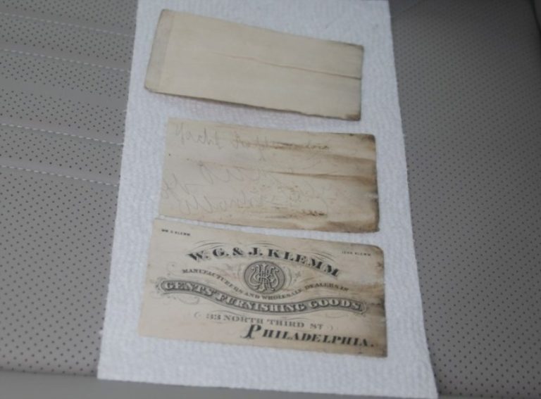 برسالة في زجاجة… أمريكية تسعى لدخول غينيس برسالة-في-زجاجة…-أمريكية-تسعى-لدخول-غينيس