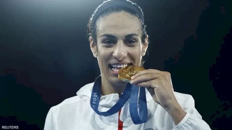 الرئيس الجزائري يهنئ إيمان خليف الرئيس-الجزائري-يهنئ-إيمان-خليف