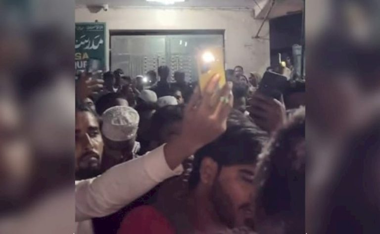 تلاميذ-يرتكبون-جريمة-للحصول-على-عطلة-في-الهند