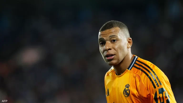 أنشيلوتي-يغير-مركز-مبابي.-ويتحدث-عن-دور-فينيسيوس