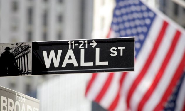 البورصة-الأميركية-تهوي