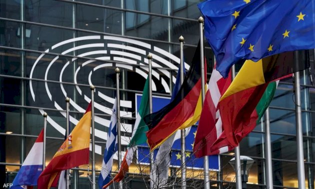 الاتحاد الأوروبي يعتمد حزمة تعرفات رداً على رسوم ترامب الاتحاد-الأوروبي-يعتمد-حزمة-تعرفات-رداً-على-رسوم-ترامب