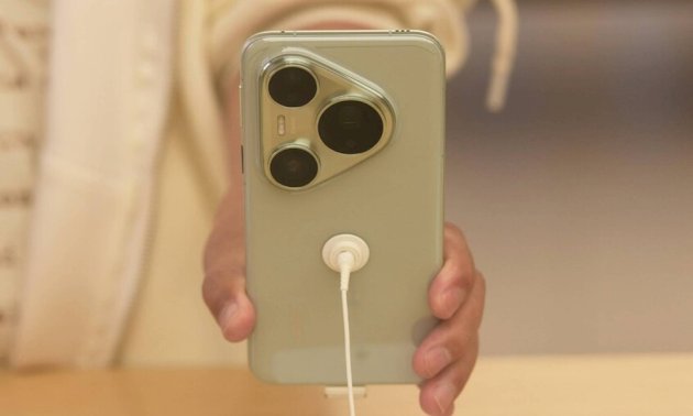 “هواوي” تكشف عن هاتف جديد بمواصفات خارقة “هواوي”-تكشف-عن-هاتف-جديد-بمواصفات-خارقة