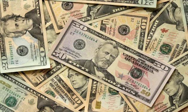 الدولار-يرتفع-مع-تصاعد-التوتر-بين-إسرائيل-وإيران