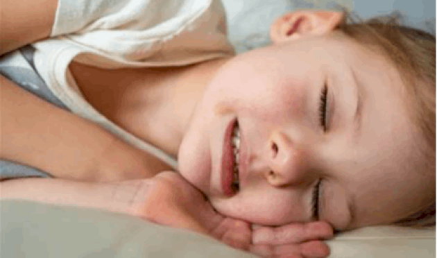 صرير الأسنان عند الأطفال.. عادة مزعجة لكن! صرير-الأسنان-عند-الأطفال.-عادة-مزعجة-لكن!