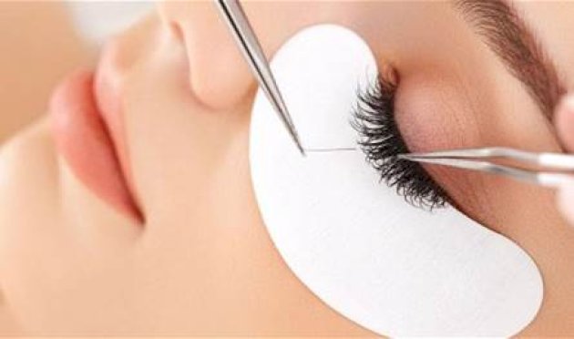 العناية-بالرموش-الطبيعية-أفضل-من-الأضرار-المؤقتة