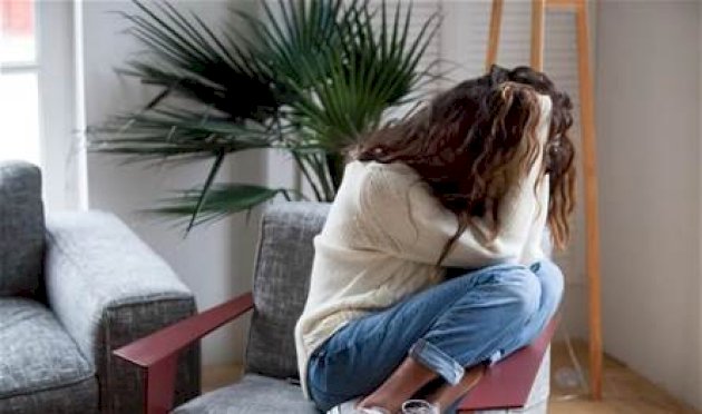 اكتئاب المراهقات يتفاقم: دراسات تكشف فجوة مقلقة بين الفتيات والفتيان اكتئاب-المراهقات-يتفاقم:-دراسات-تكشف-فجوة-مقلقة-بين-الفتيات-والفتيان