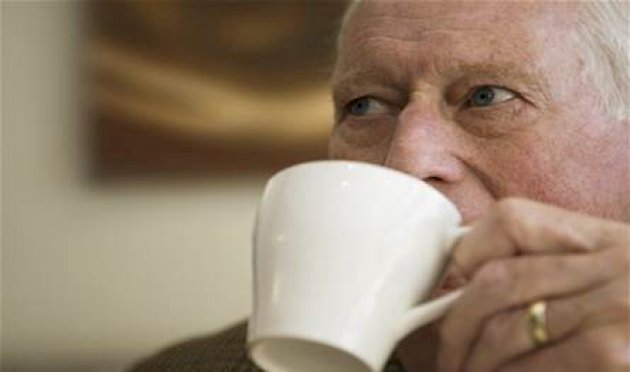 مشروب-يحمي-من-الخرف-وتلف-الكبد.-ما-هو؟