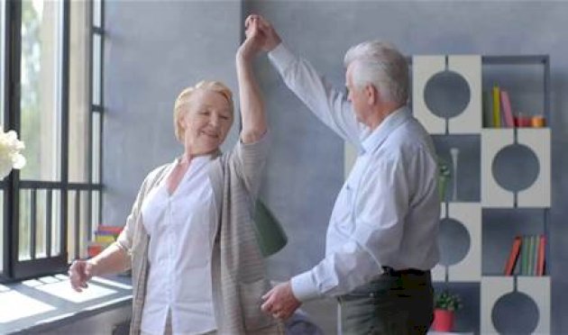 الرقص لعلاج الزهايمر.. خطوات تعيد البسمة والاتزان الرقص-لعلاج-الزهايمر.-خطوات-تعيد-البسمة-والاتزان