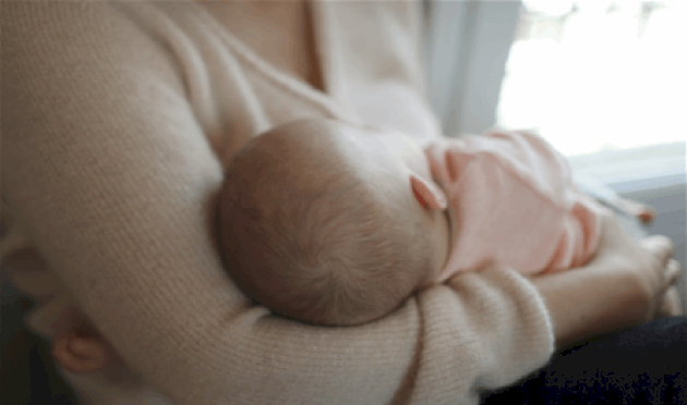 كيف-تؤثر-الرضاعة-الطبيعية-على-صحة-الأطفال؟