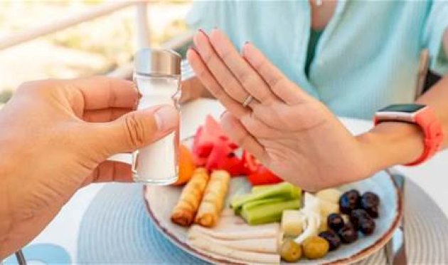 أطعمة يومية ترفع ضغط الدم.. ابتعدوا عنها أطعمة-يومية-ترفع-ضغط-الدم.-ابتعدوا-عنها