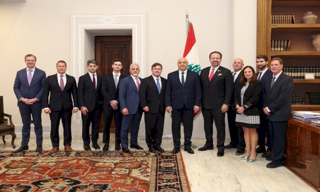 واشنطن ترفع “العصا المالية” بوجه السلطة واشنطن-ترفع-“العصا-المالية”-بوجه-السلطة