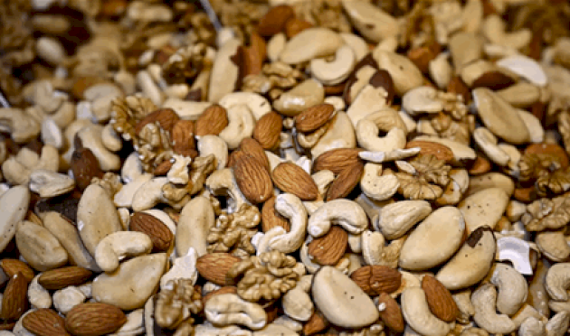 أيهما-الأفضل-لصحتك.-المكسرات-النيئة-أم-المحمصة؟