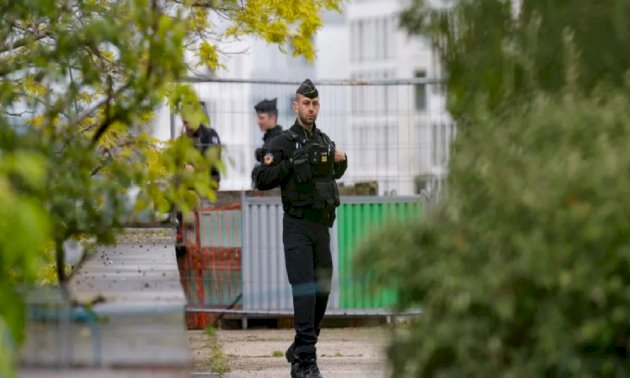 بعد-متحف-“اللوفر”.-سرقة-مجوهرات-باهظة-الثمن-في-فرنسا