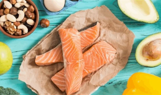 أطعمة-"تهدّئ-الأعصاب".-كيف-يساعد-ما-نأكله-في-خفض-التوتر-والقلق؟