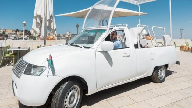 “مركبة-الأمل”…-سيّارة-البابا-فرنسيس-جاهزة-لأطفال-غزّة!