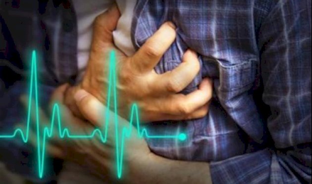 عضلة قلبه توقفت ثلاث مرات متتالية.. فنان بحالة خطرة في العناية المركزة عضلة-قلبه-توقفت-ثلاث-مرات-متتالية.-فنان-بحالة-خطرة-في-العناية-المركزة