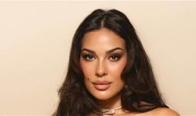 بإطلالات جريئة.. نادين نسيب نجيم تروّج لمستحضراتها والجمهور ينتقدها (فيديو) بإطلالات-جريئة.-نادين-نسيب-نجيم-تروّج-لمستحضراتها-والجمهور-ينتقدها-(فيديو)