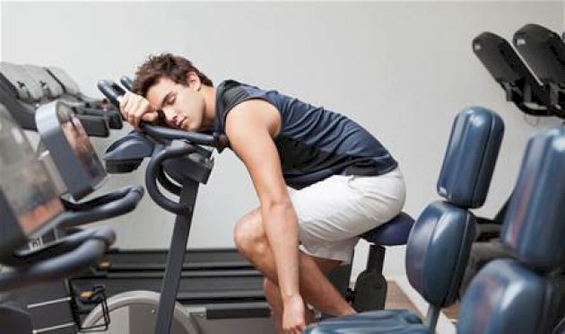 بين-النوم-والرياضة.-لمن-الأولوية؟