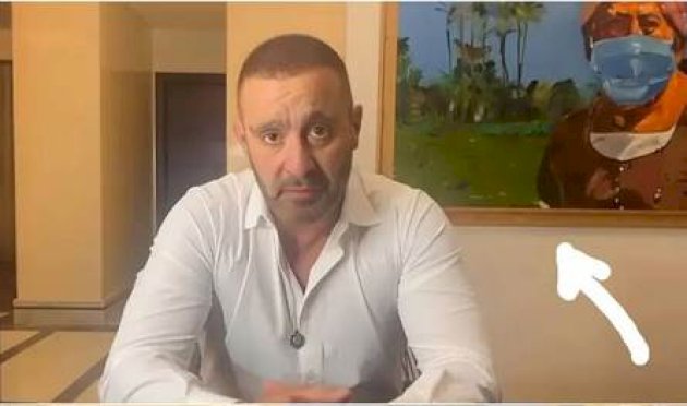 لوحة-خلف-أحمد-السقا-شغلت-المصريين.-اليكم-القصة-كاملة