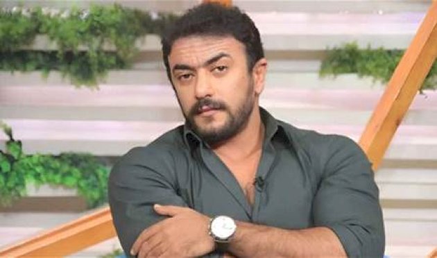 أحمد العوضي يفاجئ جمهوره بتصريحات عن الزواج والأبوة أحمد-العوضي-يفاجئ-جمهوره-بتصريحات-عن-الزواج-والأبوة