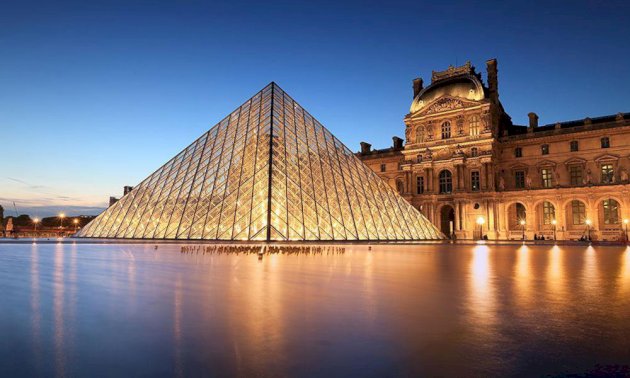 “اللوفر” يعزّز حماية نافذة استُخدمت في سرقة مجوهرات “اللوفر”-يعزّز-حماية-نافذة-استُخدمت-في-سرقة-مجوهرات