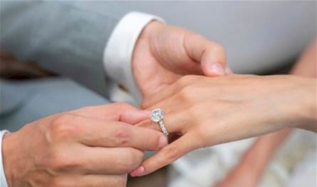 في عيد الميلاد إعلاميّ "الجديد" يُعلن عن خطوبته… وهذه حبيبته (صور) في-عيد-الميلاد-إعلاميّ-"الجديد"-يُعلن-عن-خطوبته…-وهذه-حبيبته-(صور)