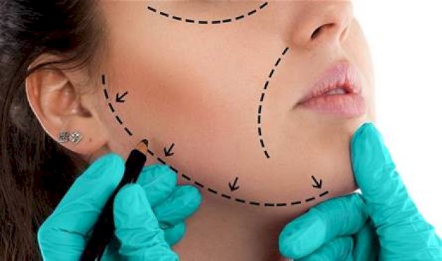 بعدما أطلت في فيديو من داخل أحد المراكز… هل أجرت هذه الممثلة عمليات تجميل؟ بعدما-أطلت-في-فيديو-من-داخل-أحد-المراكز…-هل-أجرت-هذه-الممثلة-عمليات-تجميل؟