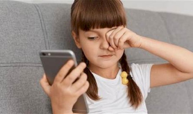 تأثير الشاشات على صحة النظر لدى الأطفال تأثير-الشاشات-على-صحة-النظر-لدى-الأطفال
