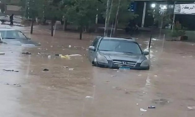 شمالًا.. الأمطار تُغرق الطرقات (فيديو) شمالًا.-الأمطار-تُغرق-الطرقات-(فيديو)