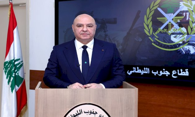 عون يتفقد غرفة عمليات الصليب الأحمر والدفاع المدني عون-يتفقد-غرفة-عمليات-الصليب-الأحمر-والدفاع-المدني