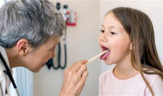 صحة طفلك أولاً… مخاطر خفية وراء استئصال اللوزتين المبكر صحة-طفلك-أولاً…-مخاطر-خفية-وراء-استئصال-اللوزتين-المبكر