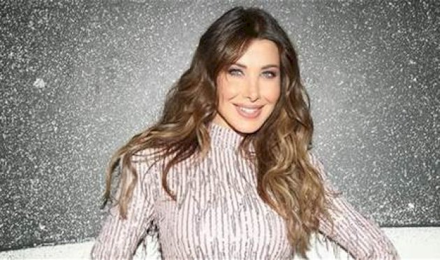 بالفيديو.. ابنة نانسي عجرم تغني "يا عيد" على مسرح المدرسة بالفيديو.-ابنة-نانسي-عجرم-تغني-"يا-عيد"-على-مسرح-المدرسة