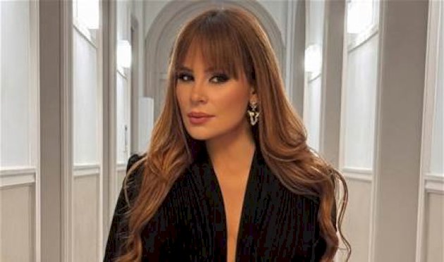 أضاءت له شمعة.. كارول سماحة تستذكر زوجها الراحل وتستعد مع ابنتها لعيد الميلاد (فيديو) أضاءت-له-شمعة.-كارول-سماحة-تستذكر-زوجها-الراحل-وتستعد-مع-ابنتها-لعيد-الميلاد-(فيديو)