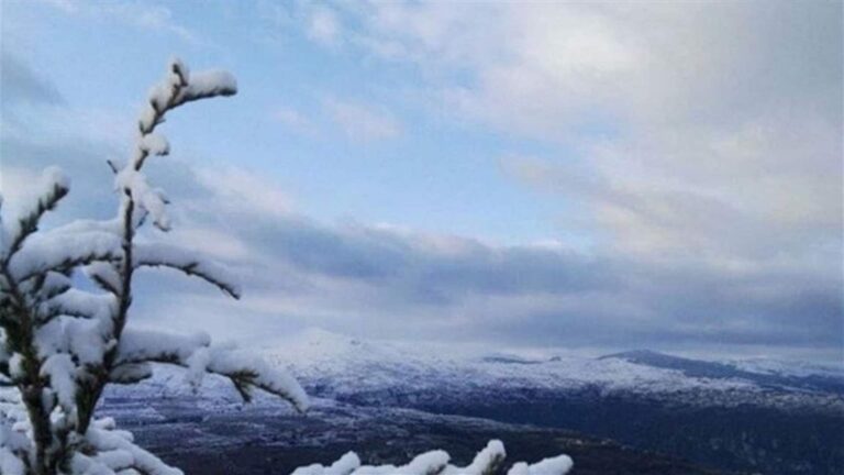 منخفض جويّ قوي يبدأ اليوم… أمطار غزيرة ورياح وثلوج تلامس 1100 متر 02548100