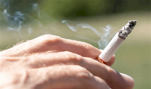 تحذير مهم.. هذا ما يفعله التدخين بالعين تحذير-مهم.-هذا-ما-يفعله-التدخين-بالعين