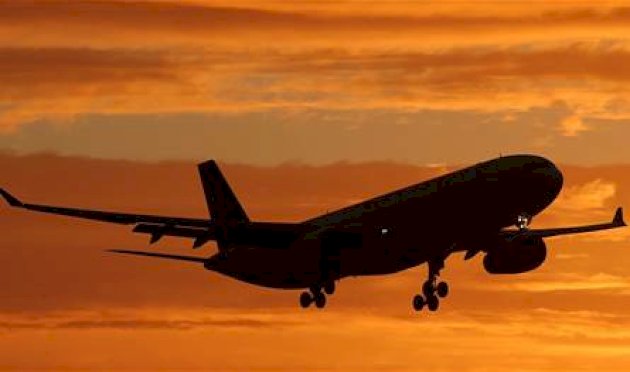 بسبب عطل تقني.. فنان ينجو من حادث جوي أثناء عودته من دبي إلى القاهرة (صورة) بسبب-عطل-تقني.-فنان-ينجو-من-حادث-جوي-أثناء-عودته-من-دبي-إلى-القاهرة-(صورة)