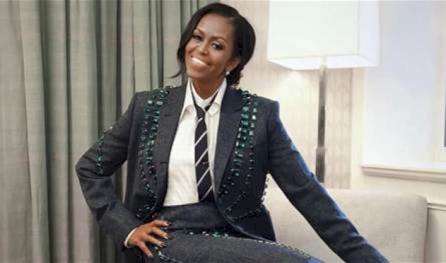 ميشيل-أوباما-بإطلالة-مستوحاة-من-الخياطة-الرجالية